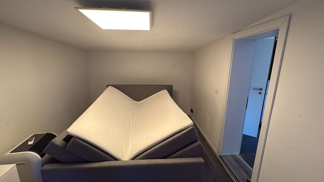 Bungalow/ Wochenendgrundstücke für Handwerker, inkl. Interieur 800 qm Wassergrundstück am Kalkgraben Bild 2