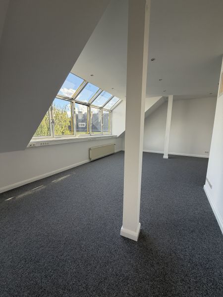 Büro oder Praxis fußläufig zum Bahnhof Lichtenberg Bild 1