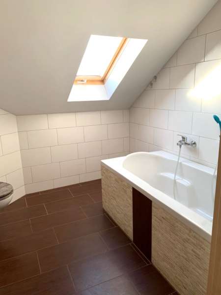 Schöne Dachgeschosswohnung in Fredersdorf - Photo 1