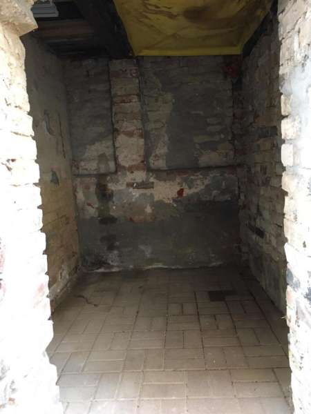 60 qm Remise mit ca. 130 qm Freifläche Bild 4