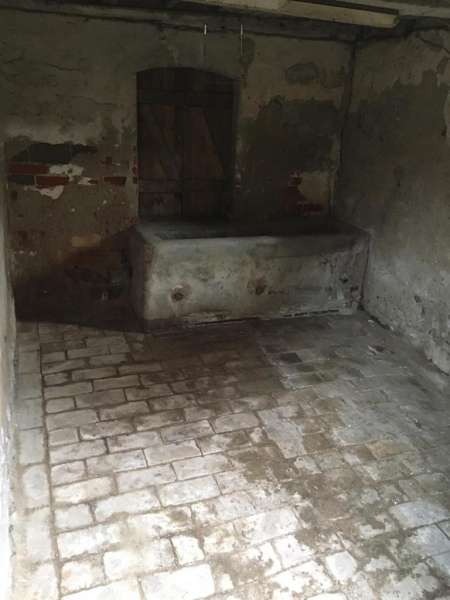 60 qm Remise mit ca. 130 qm Freifläche Bild 5