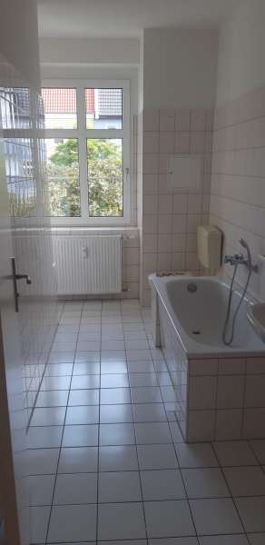 AB SOFORT: Schöne 2-Zimmerwohnung in Bahnhofsnähe Bild 3