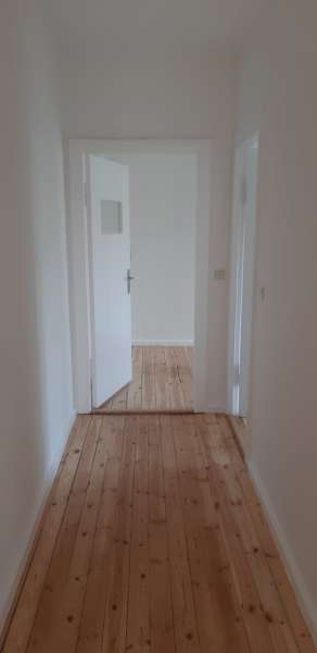 AB SOFORT: Schöne 2-Zimmerwohnung in Bahnhofsnähe Bild 2