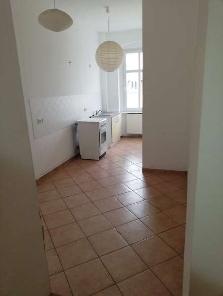 nur mit gültigem WBS: Helle 3-Zimmerwohnung mit Balkon zum Hinterhof - Foto 1