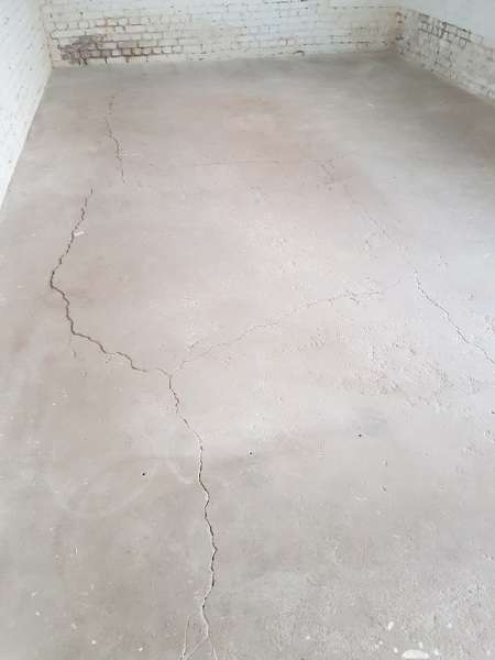 46,64 m² große Garage mit Stromversorgung Bild 1