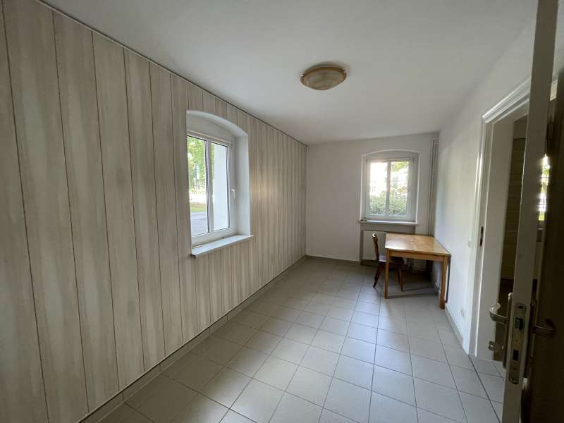 62,65 qm Gewerbeeinheit mit 3 Räumen Bild 1