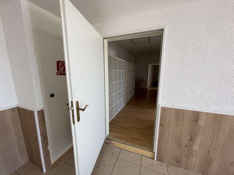 69,04 qm Büro mit eigenem WC direkt in Oranienburg zu vermieten Bild 3